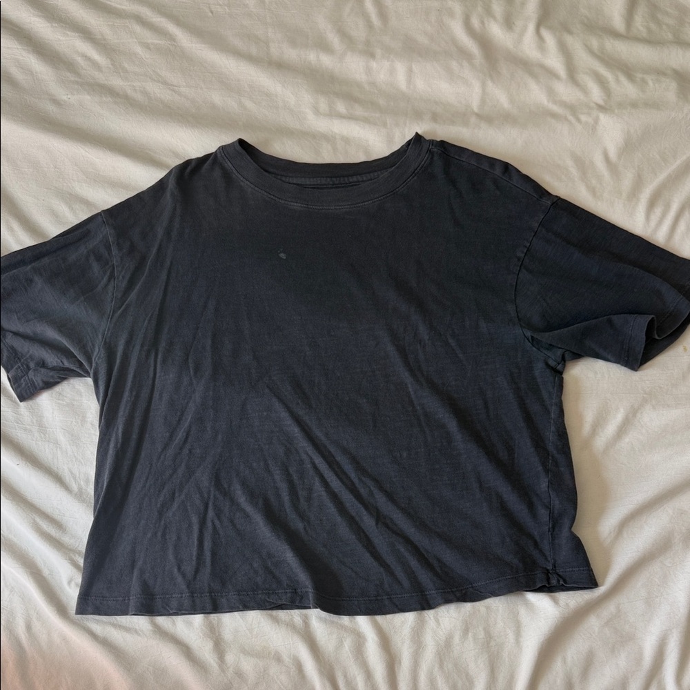 Universal Thread Charcoal Short Sleeve Tee